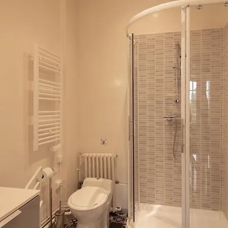 בית הארחה Chateau Des Arras 3*