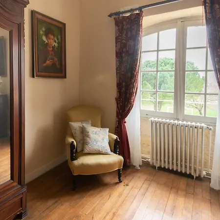 בית הארחה Chateau Des Arras 3*