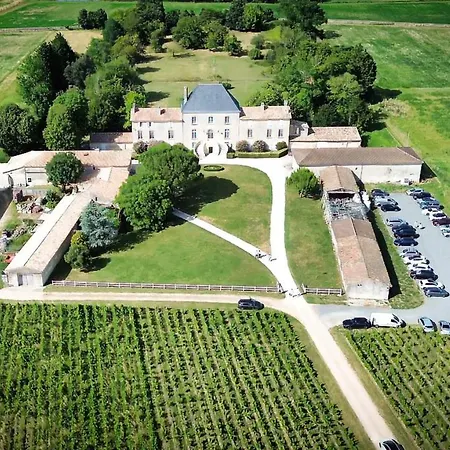 בית הארחה Chateau Des Arras 3*
